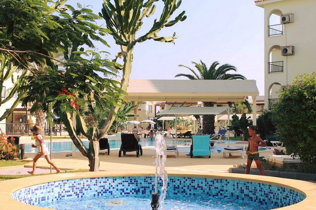 Sunrise Beach Club 048