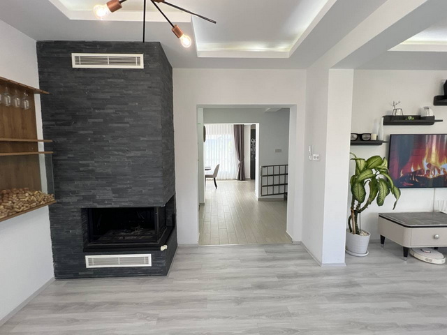 4 Seasons Salamis 5+2 Villa 003