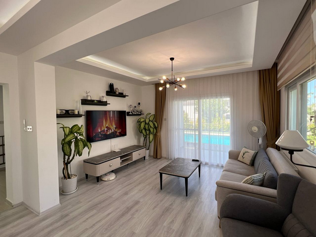 4 Seasons Salamis 5+2 Villa 004