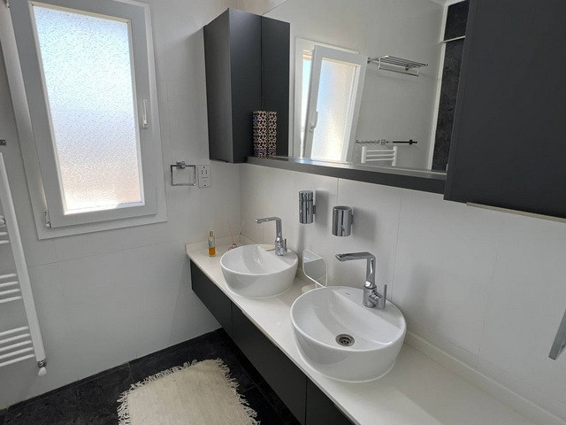 4 Seasons Salamis 5+2 Villa 015