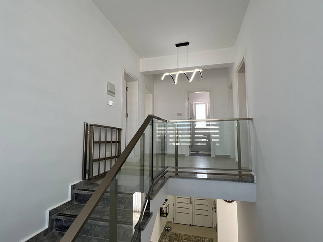 4 Seasons Salamis 5+2 Villa 017