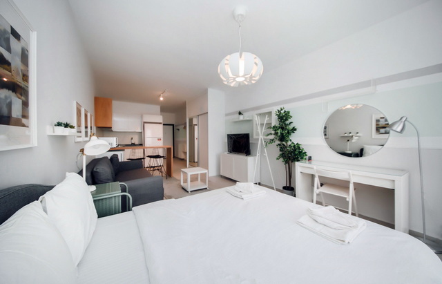 Caesar Blue Studio 002